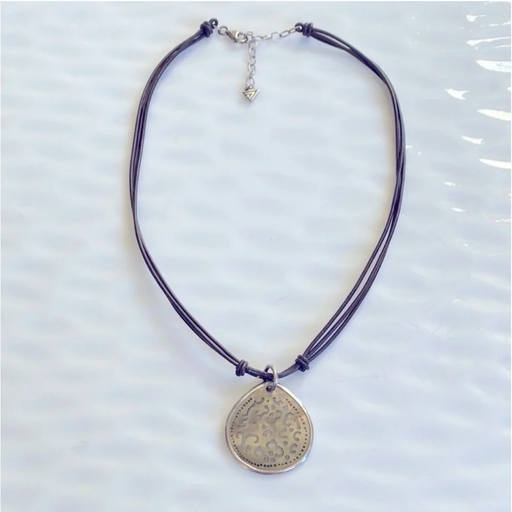 Silpada Carved Abalone a Silver Pendant Necklace N1446 - Picture 8 of 9